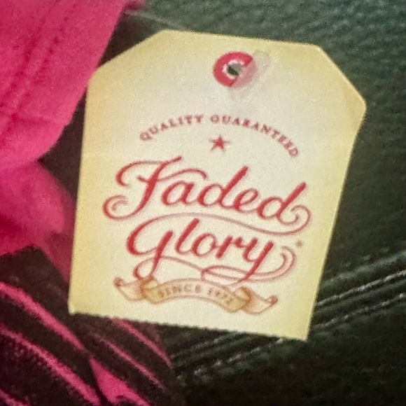 Faded Glory One Shoulder Top NWT Small - Picture 5 of 6